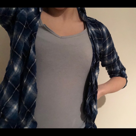Plaid Cardigan/Shall - Picture 4 of 4